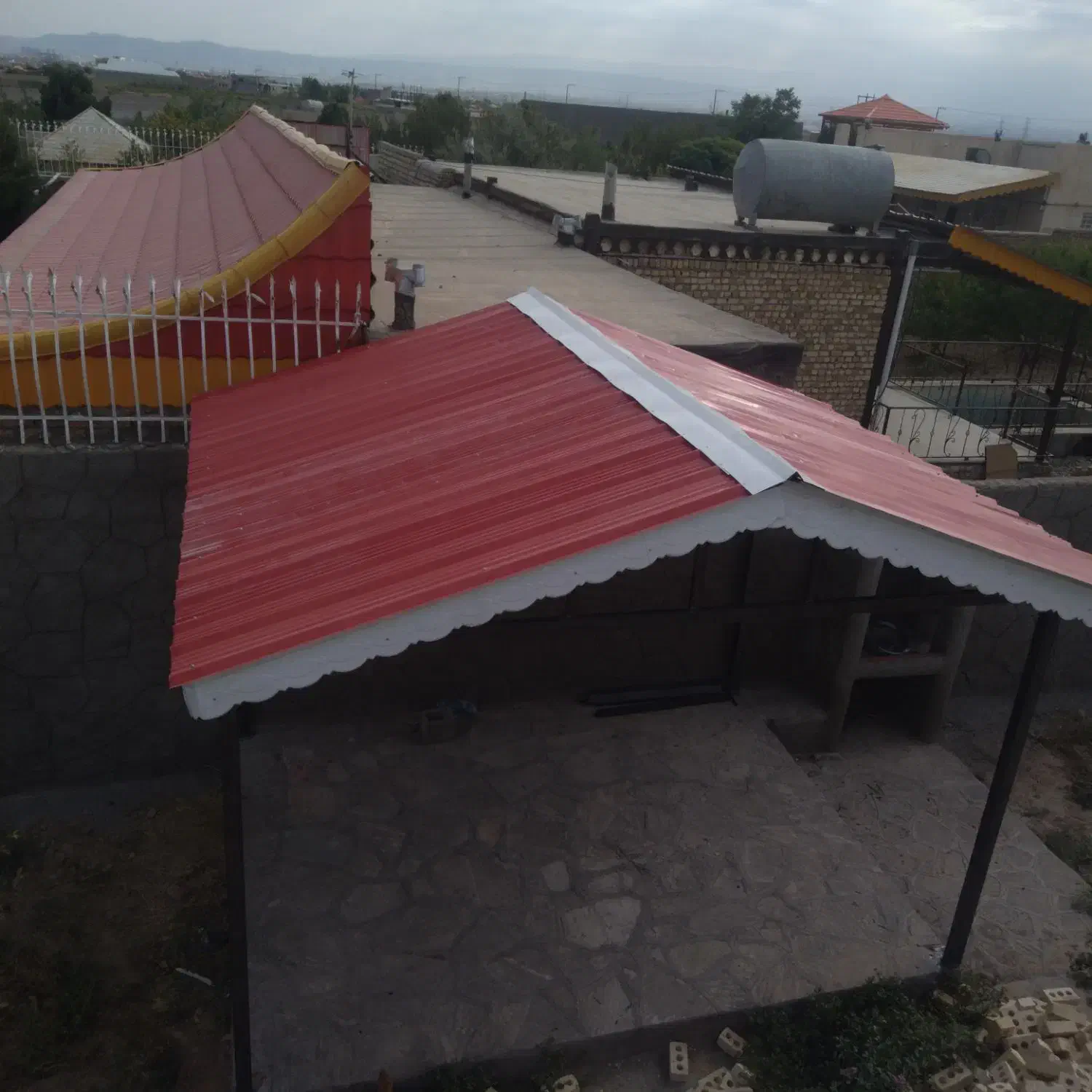 طراحی و اجرای انواع سقف های سبک شیبدار شیروانی|خدمات پیشه و مهارت|مشهد, هنرور|دیوار