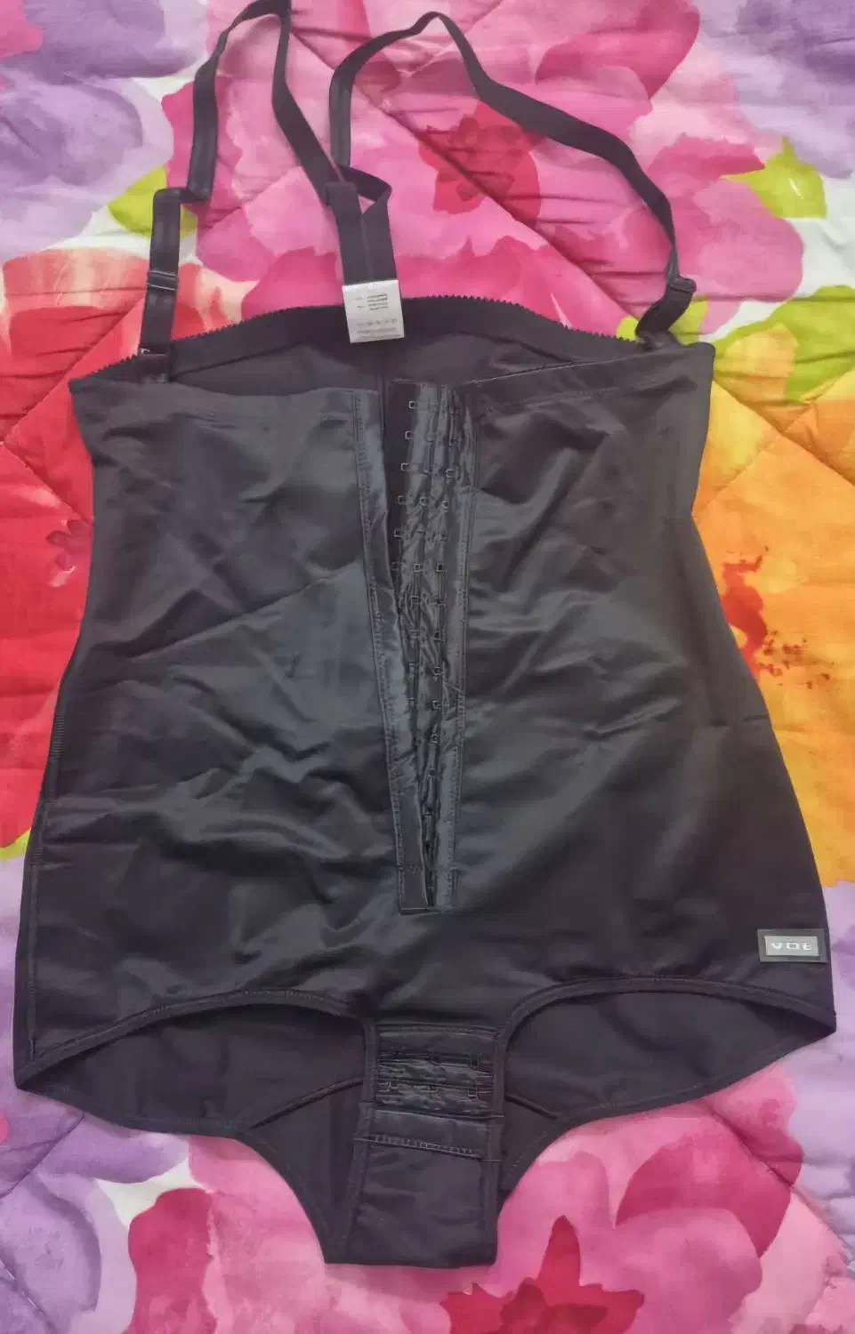 ۲ عدد گن ابدومینوپلاستی|لباس|شاهین‌شهر, خانه کارگر|دیوار