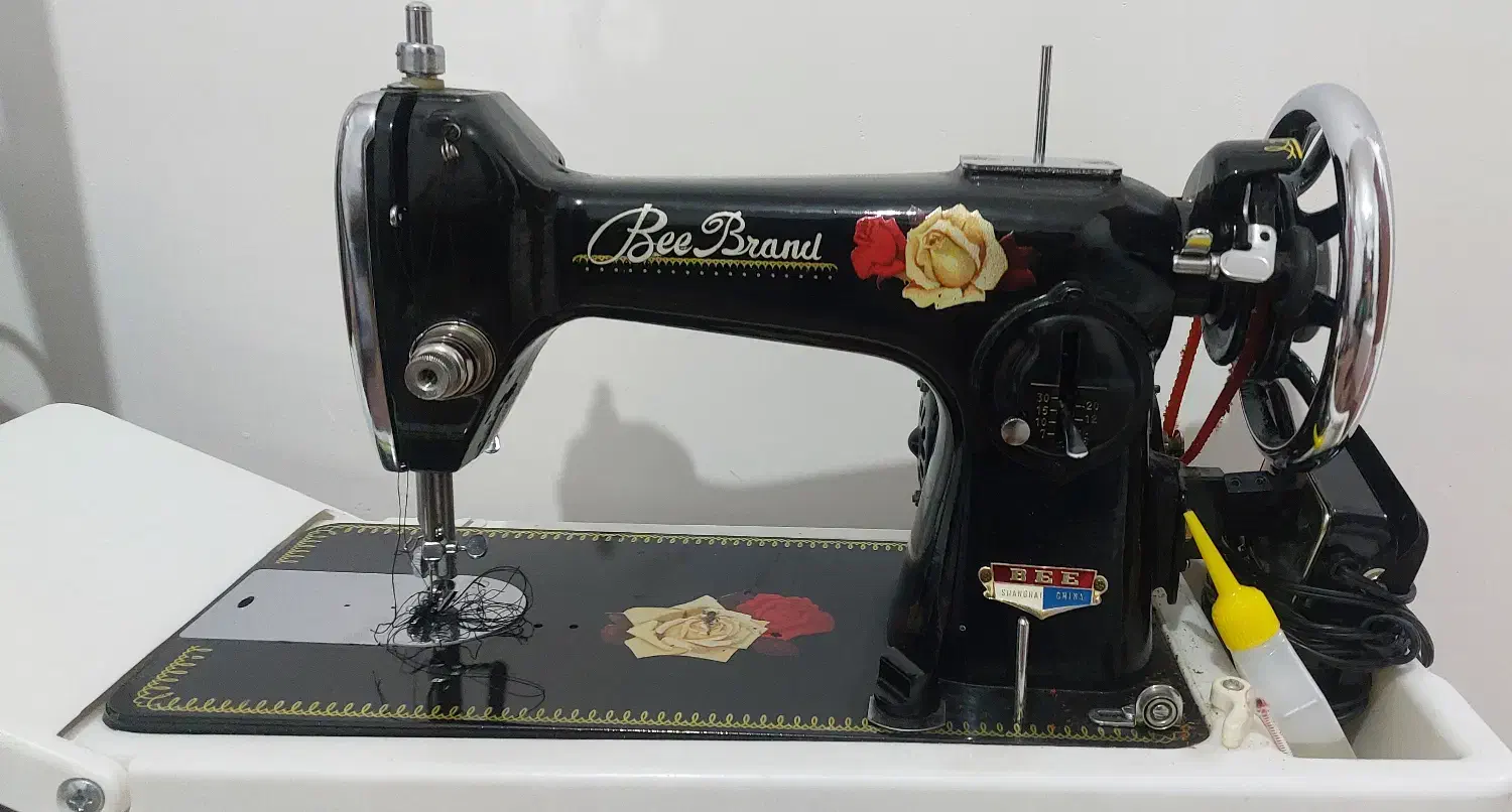 چرخ خیاطی گل|چرخ خیاطی و ریسندگی|بروجرد, |دیوار