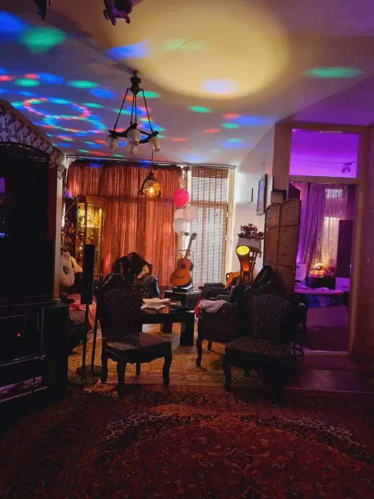 اجاره سوئیت مبله،دربست،تمیز،پارکینگ وحیاط|اجارهٔ کوتاهمدت آپارتمان و سوئیت|اصفهان, باغ فدک|دیوار