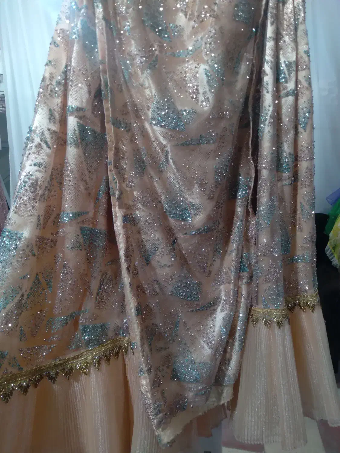 تعدادی لباس قری به فروش میرسد|لباس|خرم بید, |دیوار