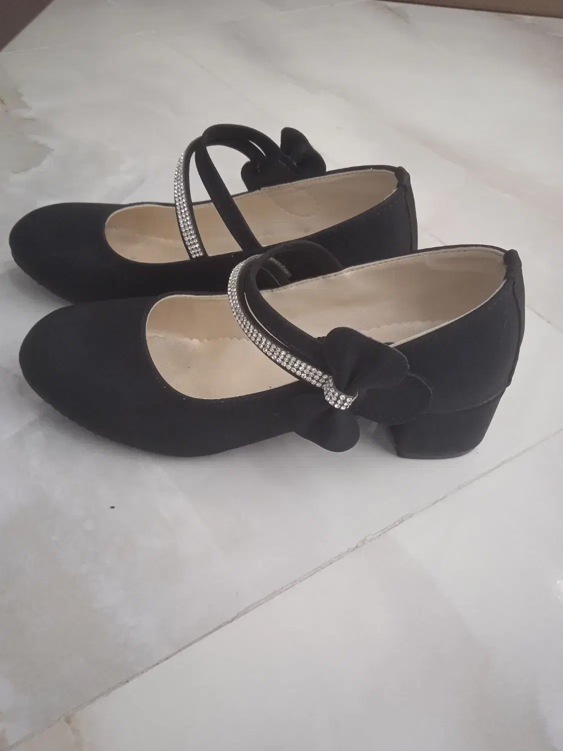 کفش دخترانه|کفش و لباس بچه|شیراز, لاله|دیوار