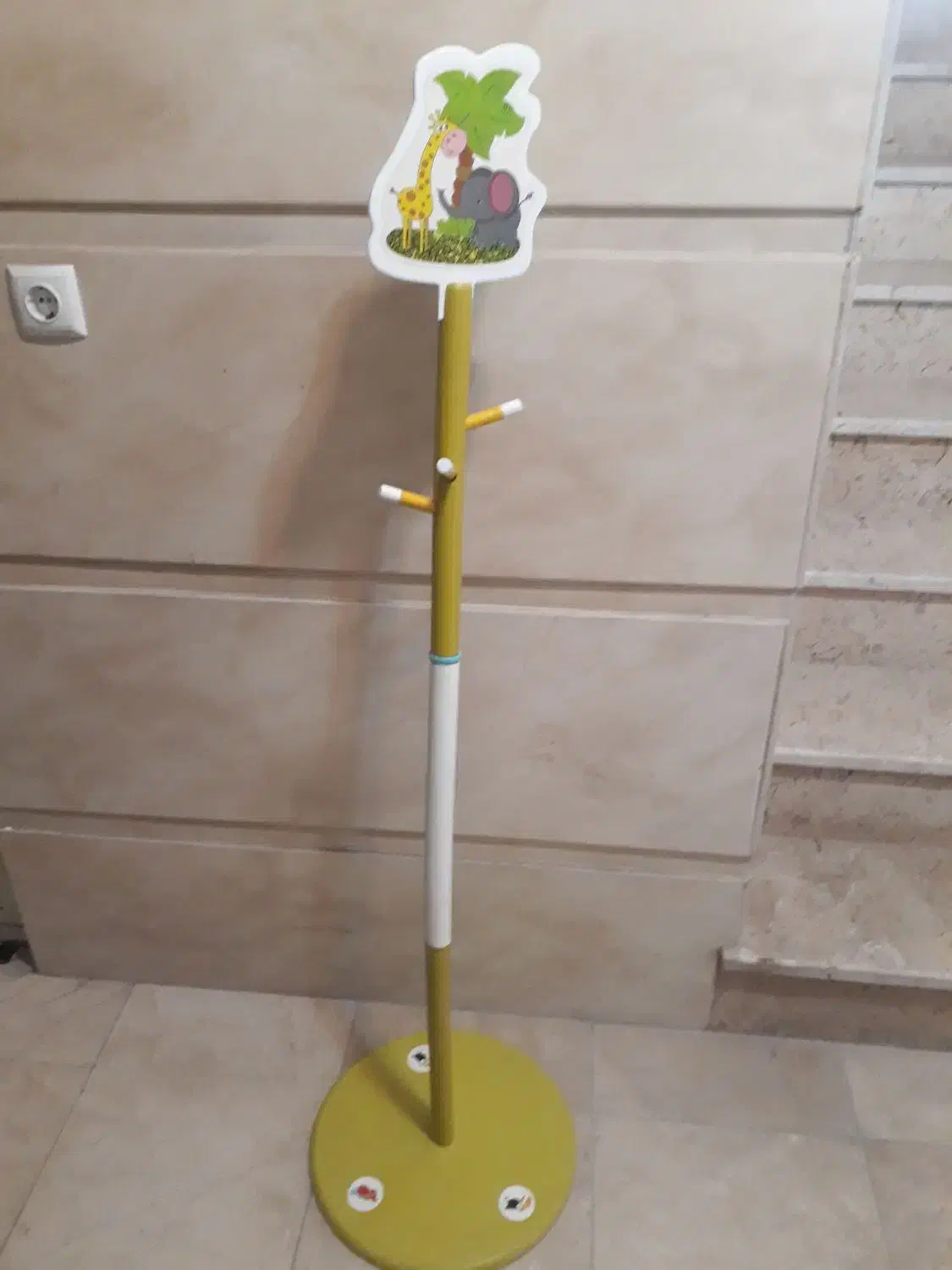 جالباسی زیبا و با کیفیت کودک با طرح فیل و زرافه|اسباب و اثاث بچه|قائمشهر, |دیوار