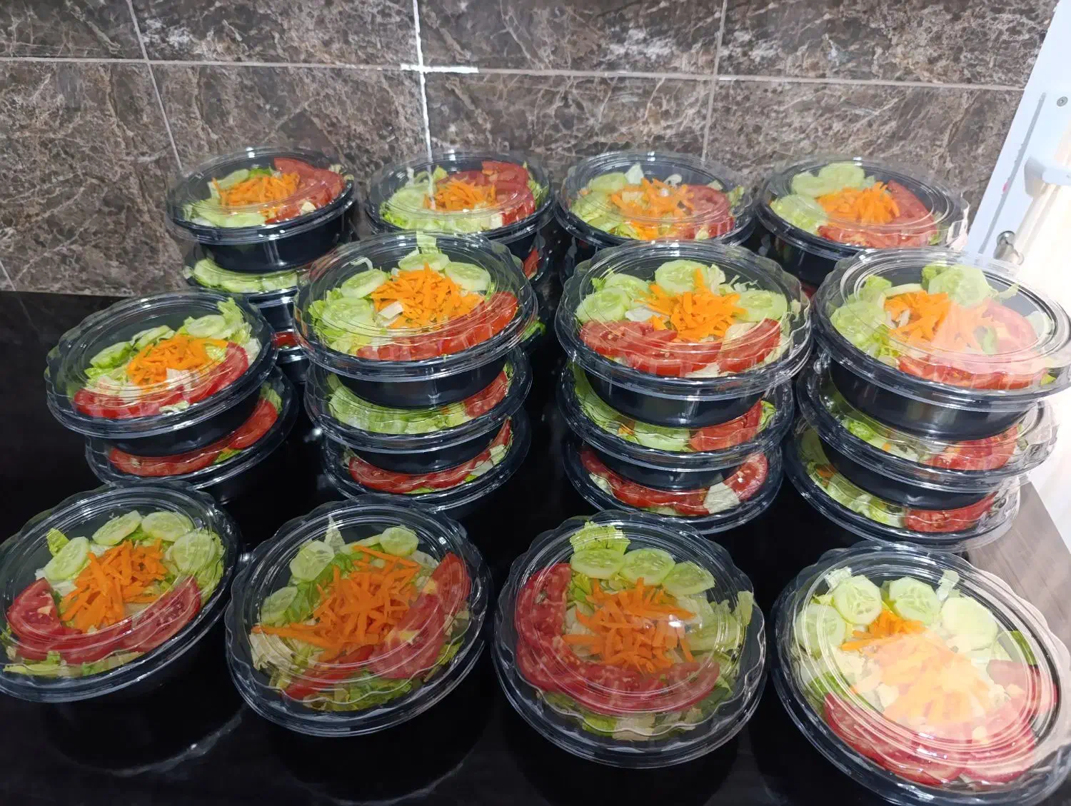 پخش سالاد فصل|خدمات پذیرایی، مراسم|خرم‌آباد, |دیوار