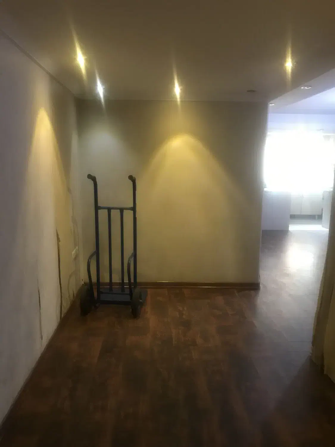 دفتر محدوده میدان حسن اباد|اجارهٔ دفتر کار، اتاق اداری، مطب|تهران, منیریه|دیوار