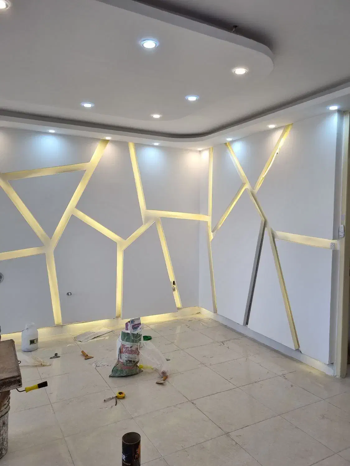 دفتر کار صدرا فلکه سنگی|اجارهٔ دفتر کار، اتاق اداری، مطب|صدرا-فارس, فاز ۱|دیوار