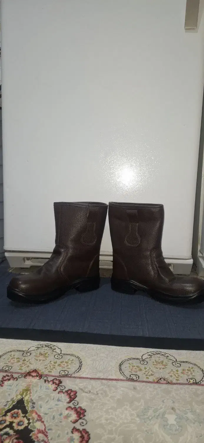 کفش ایمنی بهشتیان|کیف، کفش، کمربند|شوش, |دیوار