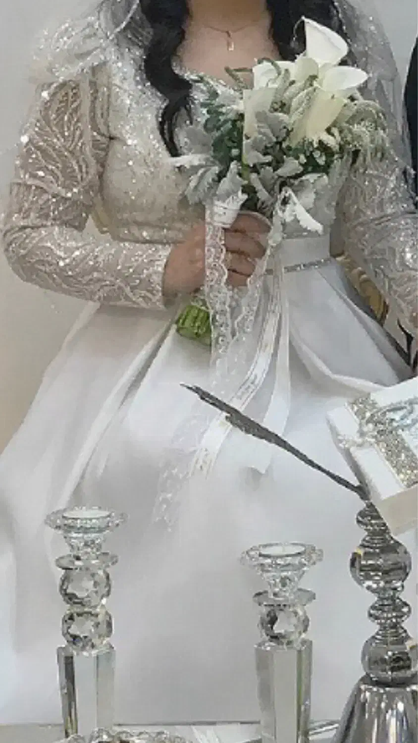 لباس عقد|لباس|رشت, توشیبا|دیوار