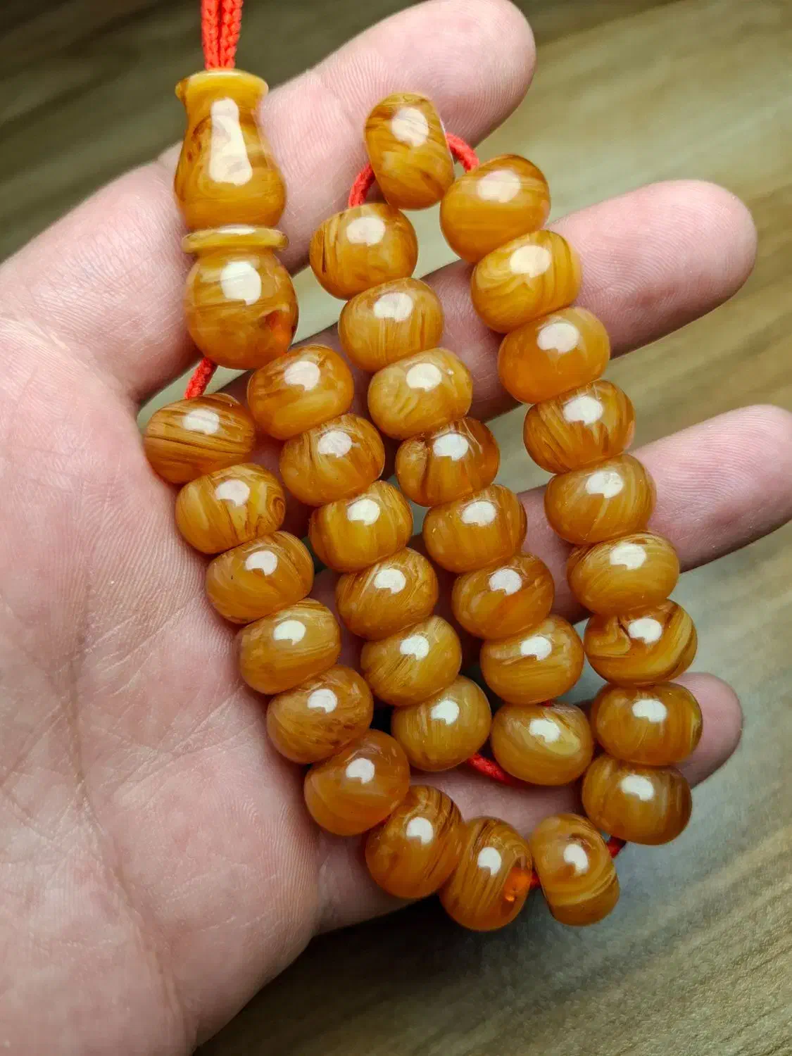 تسبیح کهربا کره عسلی اصل بودار|کلکسیون و سرگرمی|تهران, تهرانسر مرکزی|دیوار