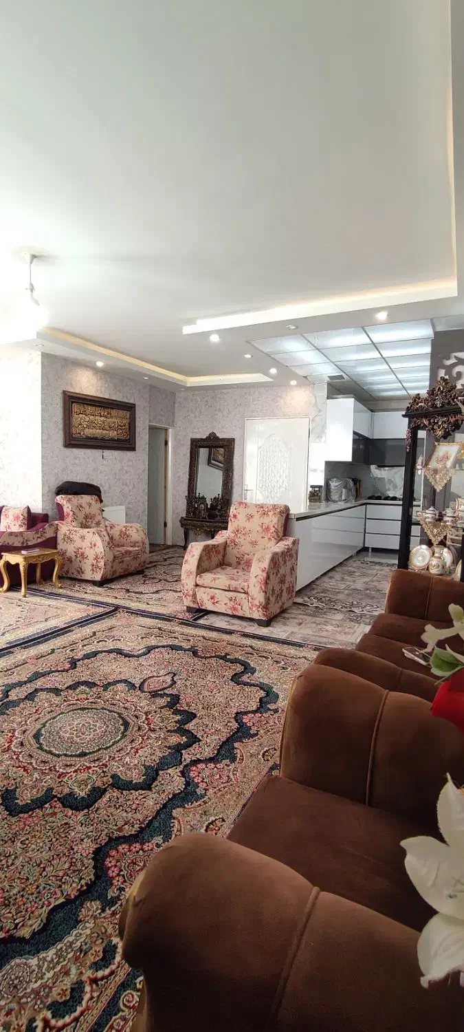 همکف ۱۳۰ متری/ سه خوابه/ حیاط دار/ عبور مجزا دوشان|فروش آپارتمان|سنندج, |دیوار