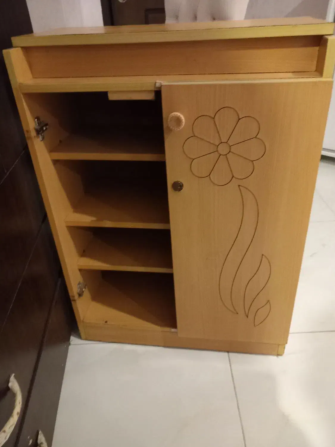 جاکفشی|جاکفشی، کمد، دراور|ساری, |دیوار