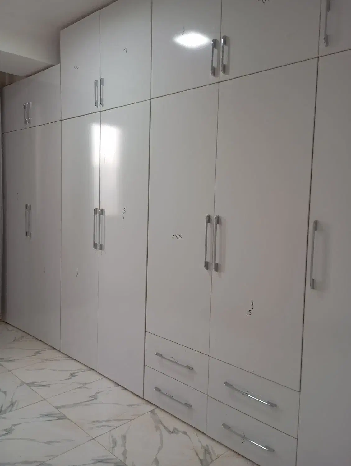 ساخت انواع کابینت آشپزخانه و کمد دیواری|جاکفشی، کمد، دراور|صدرا-فارس, فاز ۲|دیوار