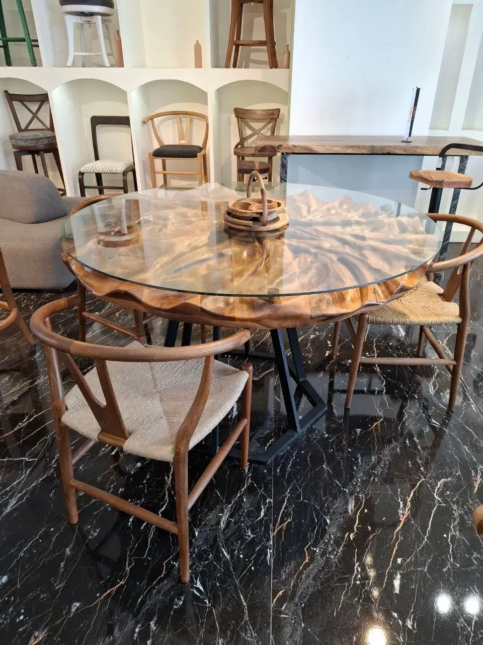 کارمند خانم آشنا نیازمندیم|استخدام اداری و مدیریت|چهاردانگه (تهران), |دیوار