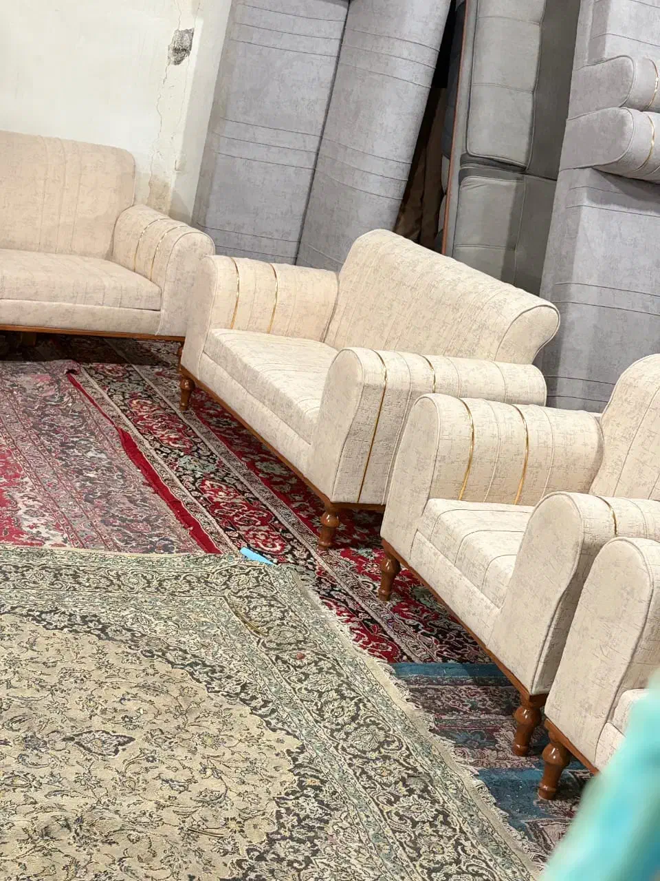 مبل اسکارلت|مبلمان خانگی و میز عسلی|فسا, |دیوار