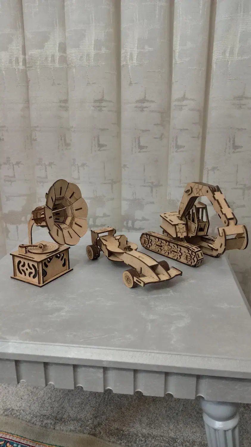 مجسمه چوبی|مجسمه، تندیس، ماکت|همدان, |دیوار