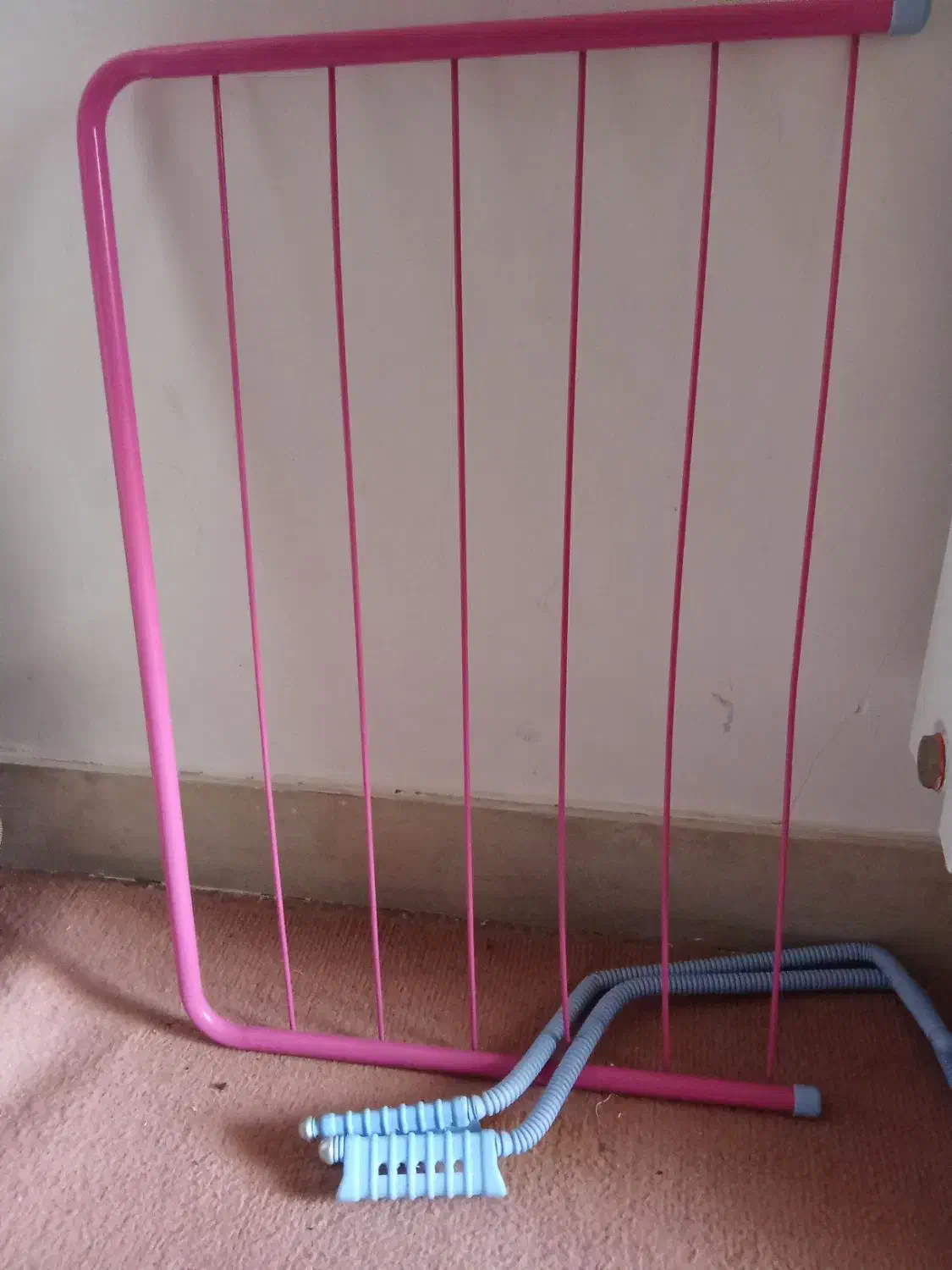 رخت آویز کوچک|بندرخت و رختآویز|قم, صدوق|دیوار