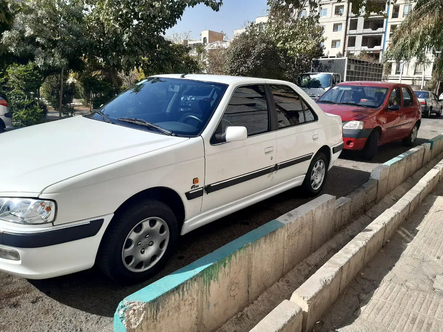 پژو پارس سفید|خودرو سواری و وانت|تهران, آشتیانی|دیوار