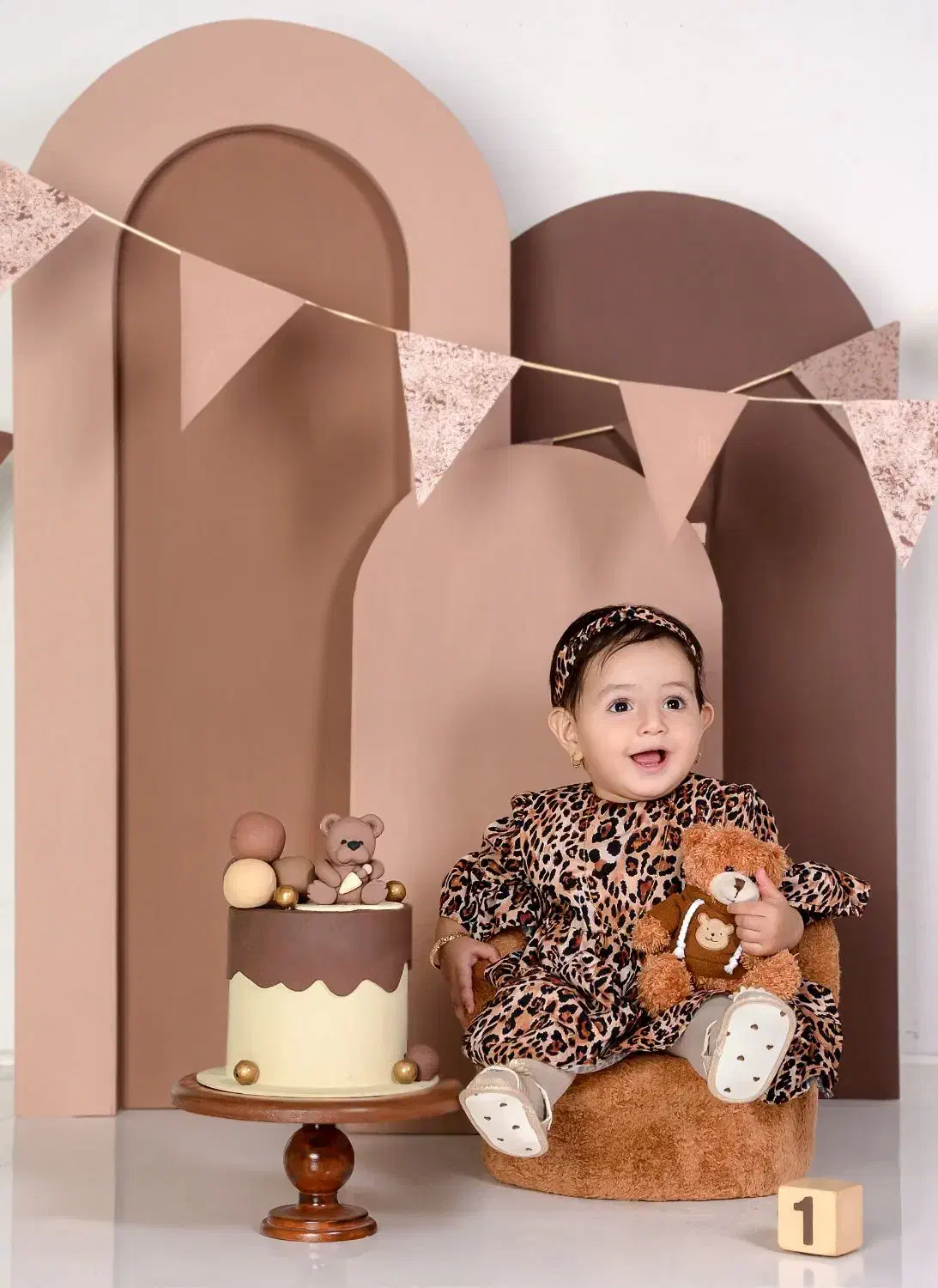 پذیرش کارآموز عکاسی خانم|استخدام هنری و رسانه|مشهد, ایثار|دیوار