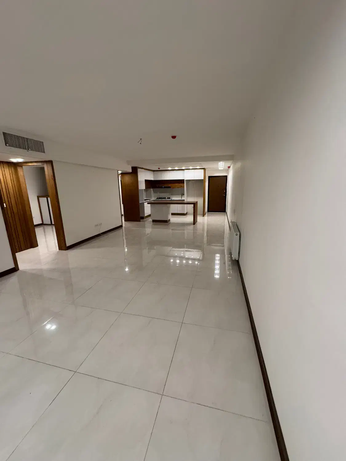 آپارتمان ۱۲۲ متری خ ملک سه خوابه|فروش آپارتمان|اصفهان, ملک|دیوار