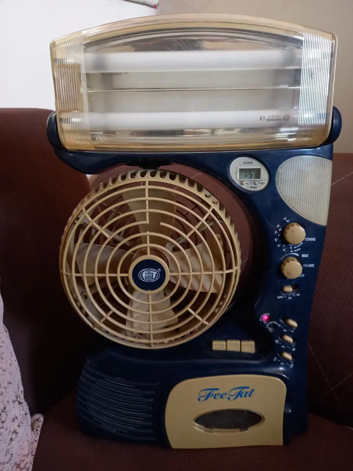 تلویزیون ۲۱ ۲۹رادیوضبط ویدیوسیدی پخش دوربین عکاسی|دوربین عکاسی و فیلمبرداری|شهرکرد, |دیوار