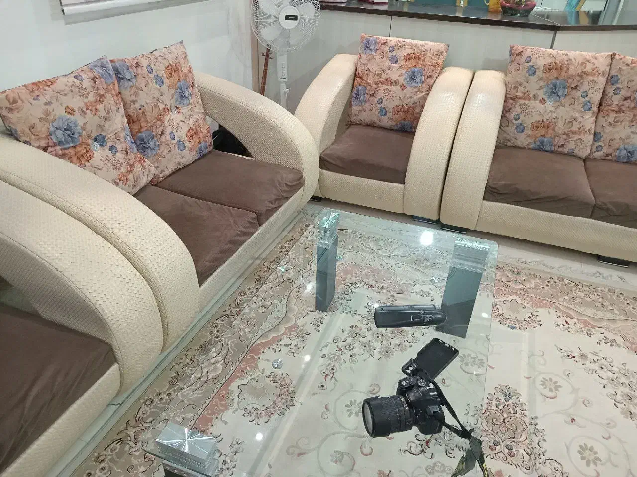 مبل نه نفره دو رو به فروش میرسد|مبلمان خانگی و میز عسلی|شهریار, رضی آباد بالا|دیوار