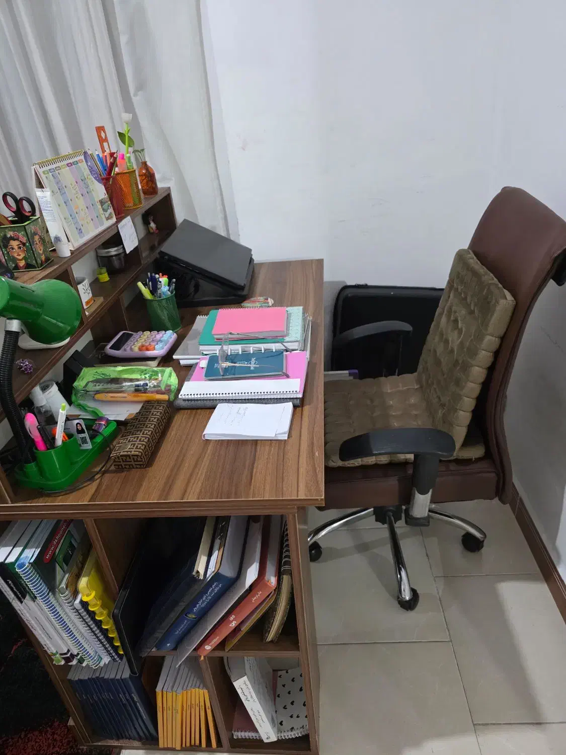 میز تحریر وصندلی|میز تحریر و کامپیوتر|رشت, کوی مهر|دیوار