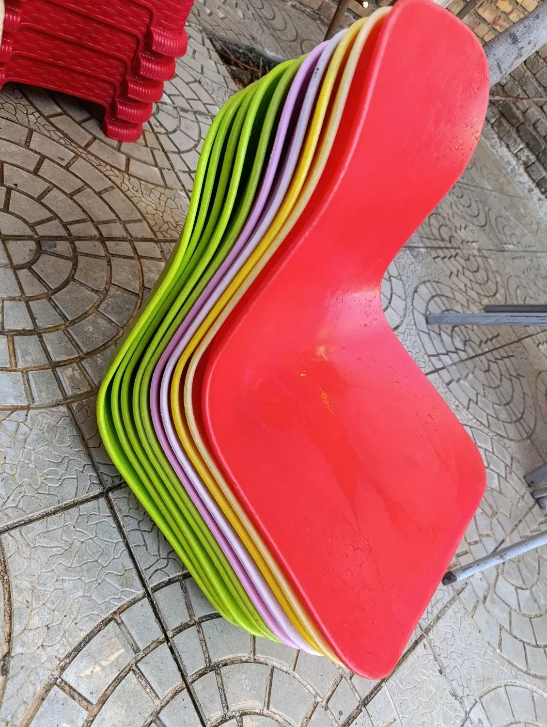 صندلی چهار پایه|صندلی و نیمکت|ارومیه, |دیوار