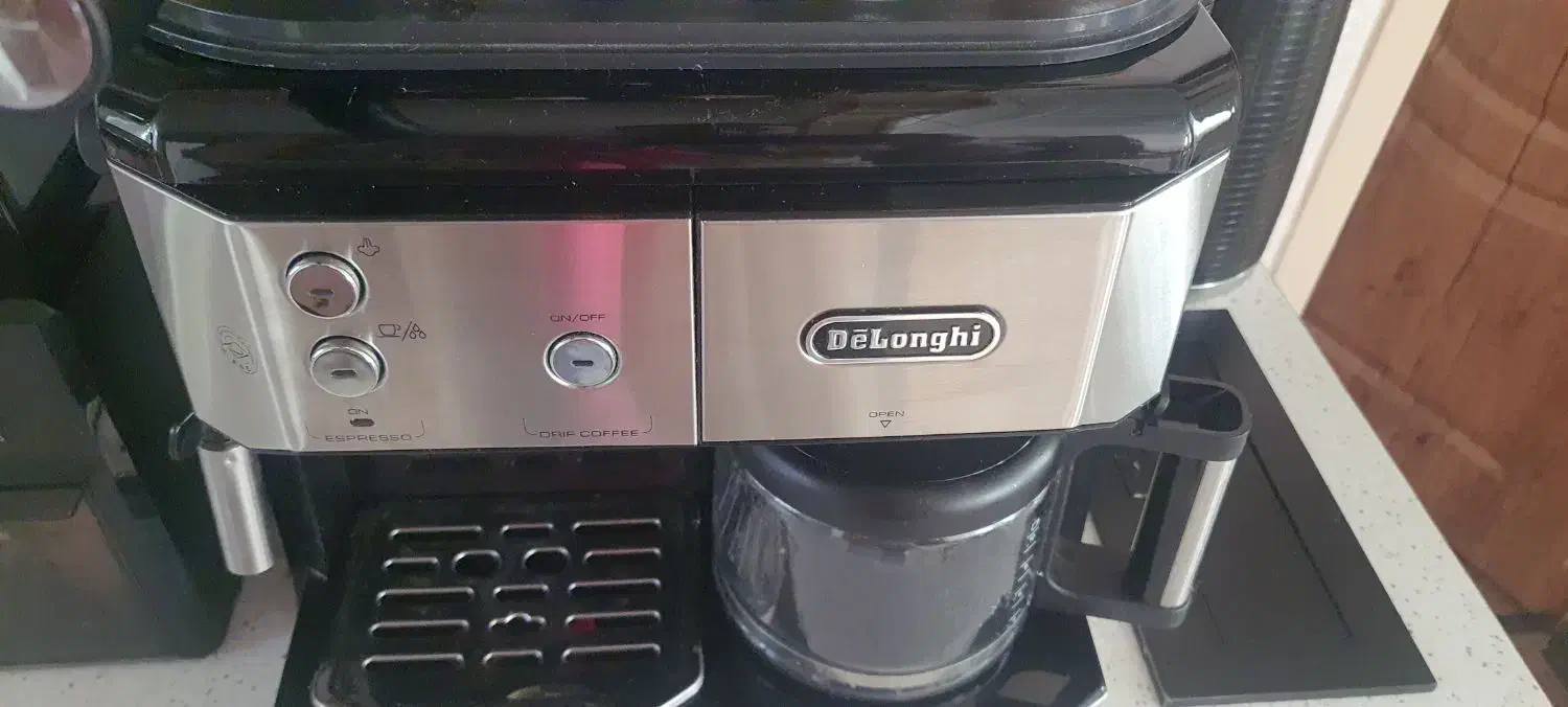 دستگاه اسپرسوساز دلونگی با لوازم تجهیزات|سماور، چایساز، قهوهساز|کرج, شهرک اوج|دیوار