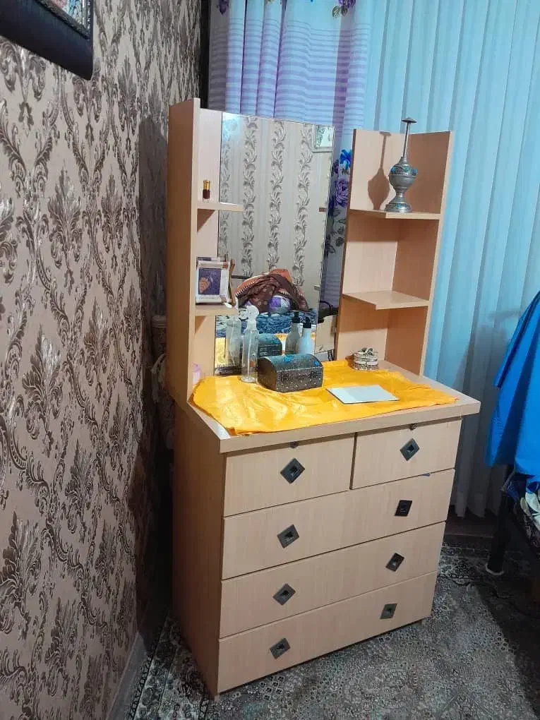 تخت ،میز تلویزیون،میز ارایش،ضبط و باند|تخت و سرویس خواب|تولم شهر, |دیوار