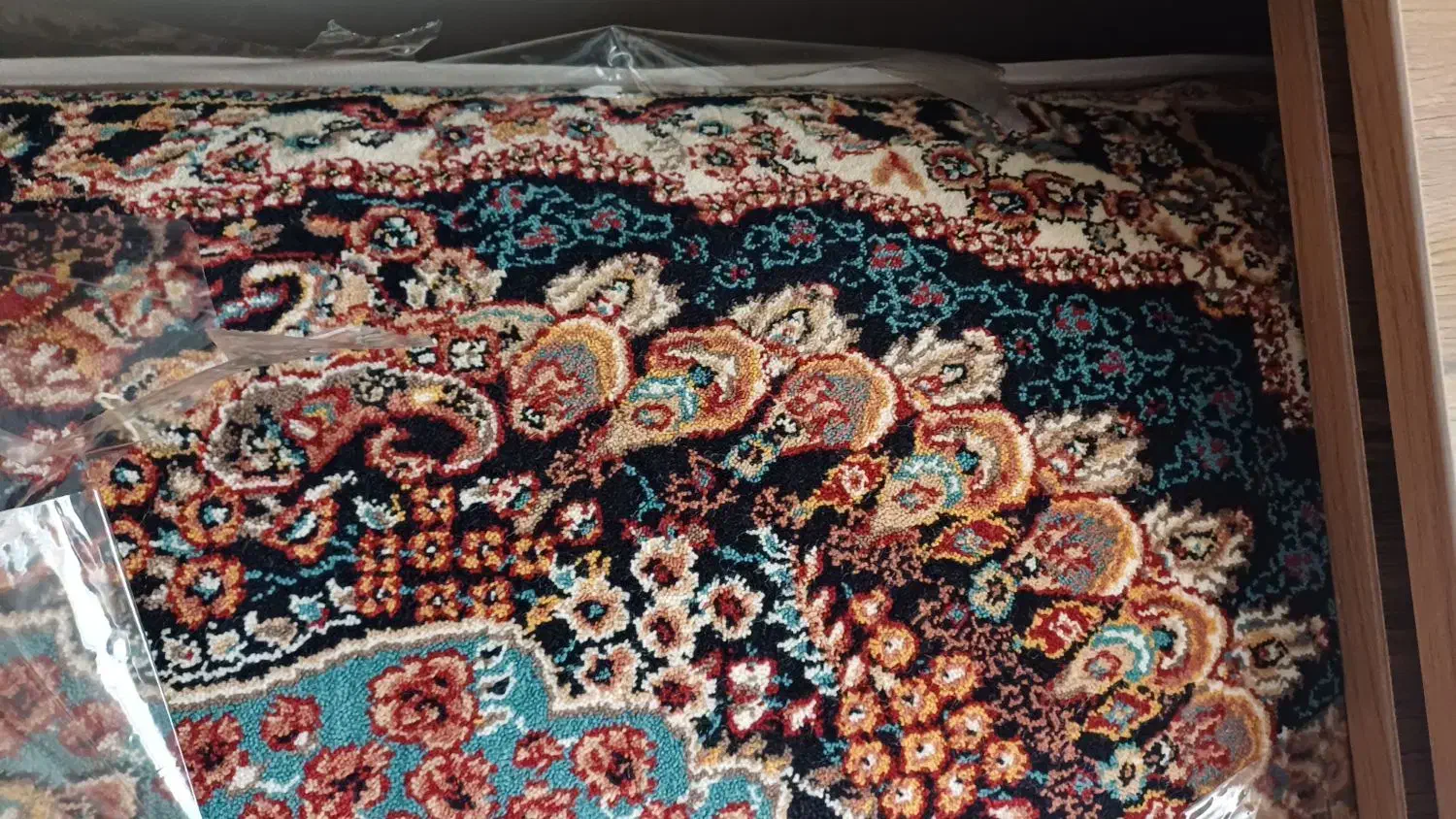 پشتی|پشتی|اراک, |دیوار