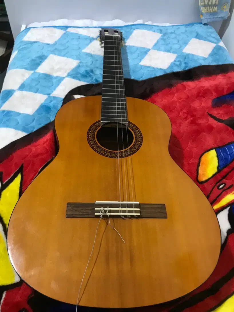 گیتار یاماهاc45|گیتار، بیس، امپلیفایر|بجنورد, |دیوار