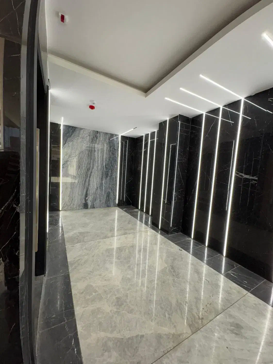 آپارتمان۱۳۳متر/تک واحدی/تاپ لوکیشن/۳خواب|فروش آپارتمان|اصفهان, شهرستان|دیوار