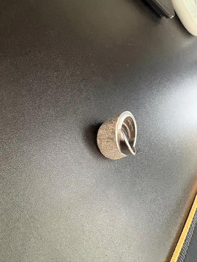 انگشتر نمادار بزرگ|جواهرات|دماوند, دماوند|دیوار