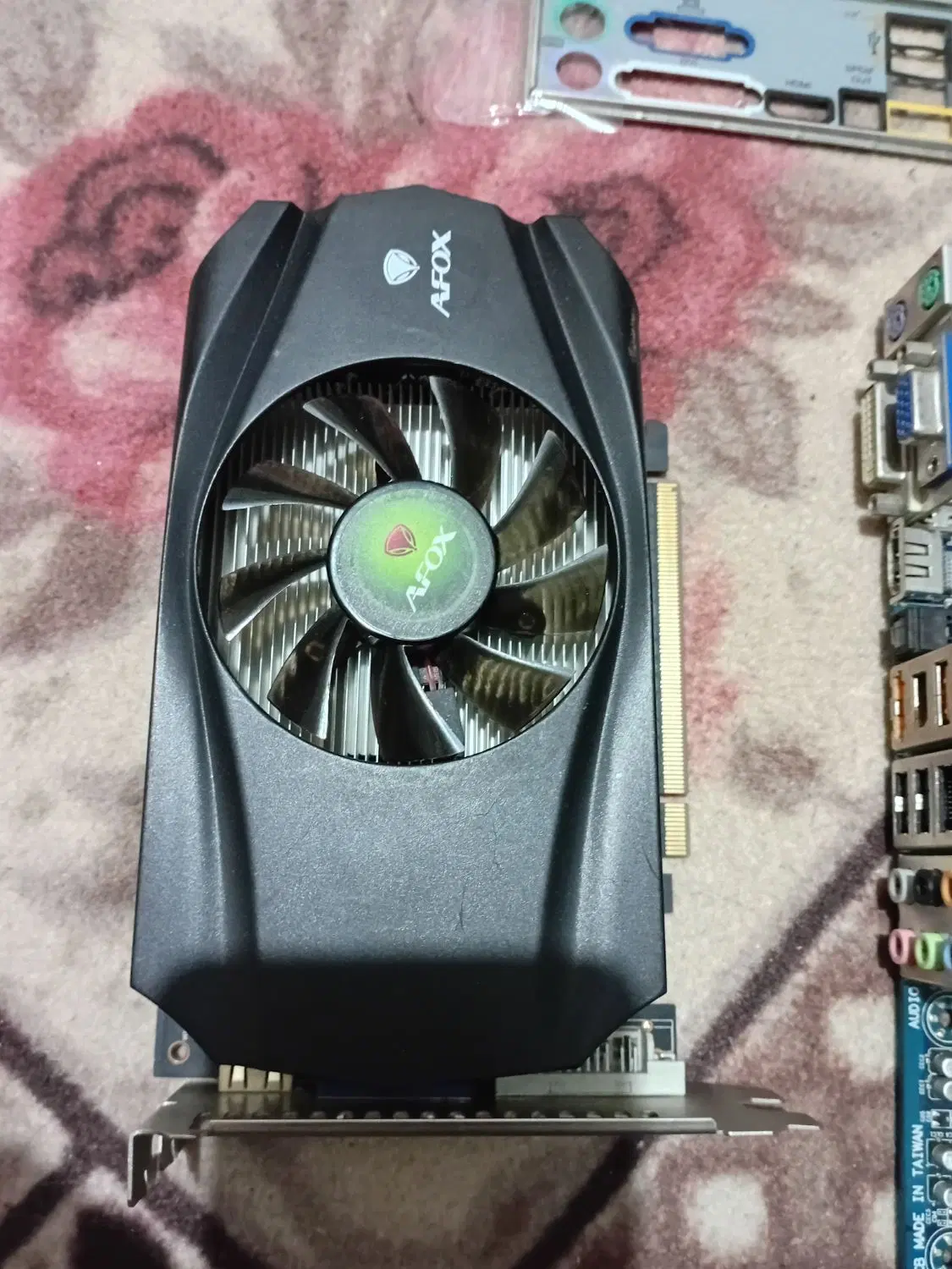 مادربرد ddr2 کامل. گرافیگ دو گیگ سالم|قطعات و لوازم جانبی رایانه|تهران, فلاح|دیوار