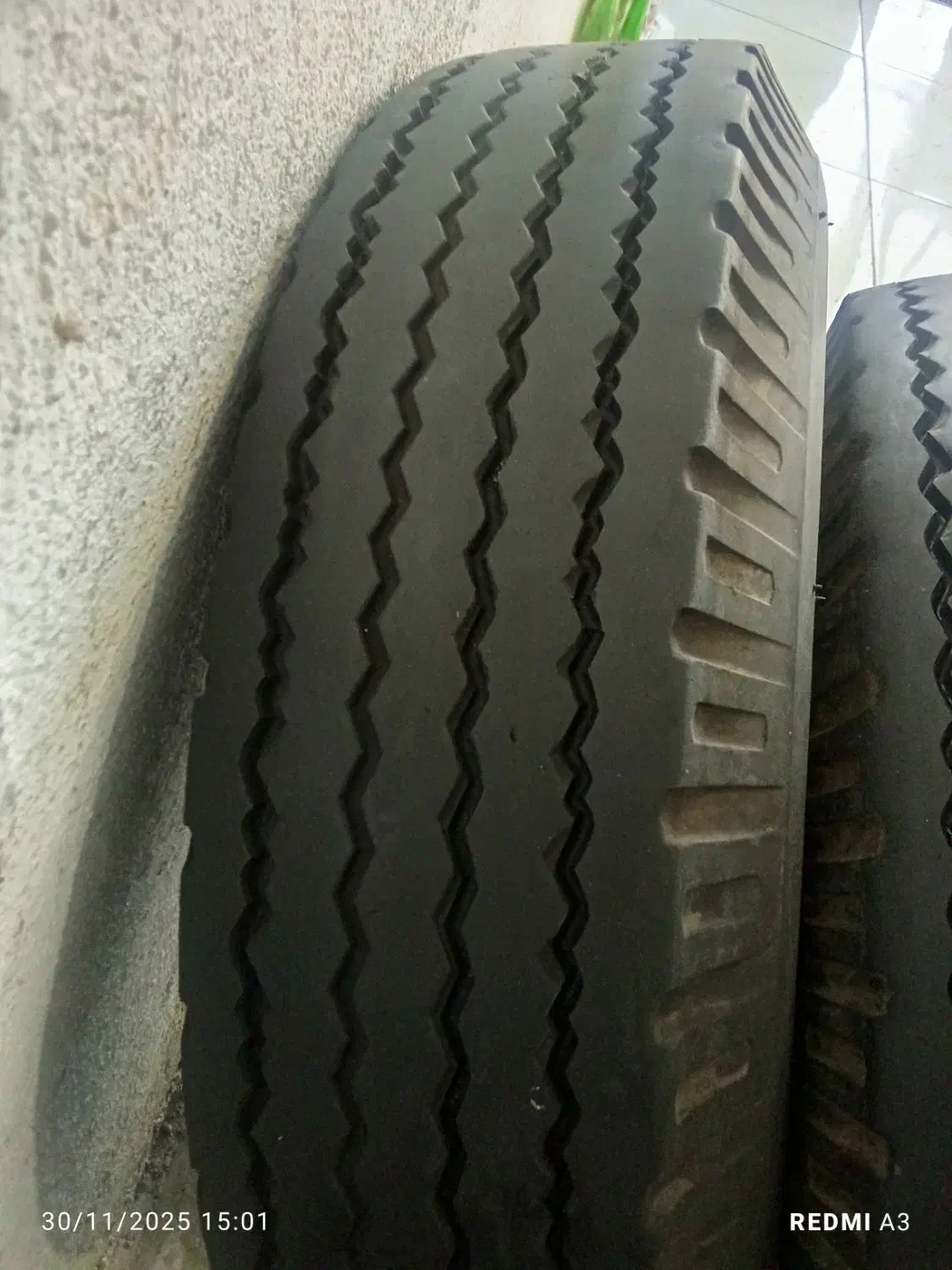 لاستیک جلو نیسان سالم نخی|قطعات یدکی و لوازم جانبی|زرگرشهر, |دیوار