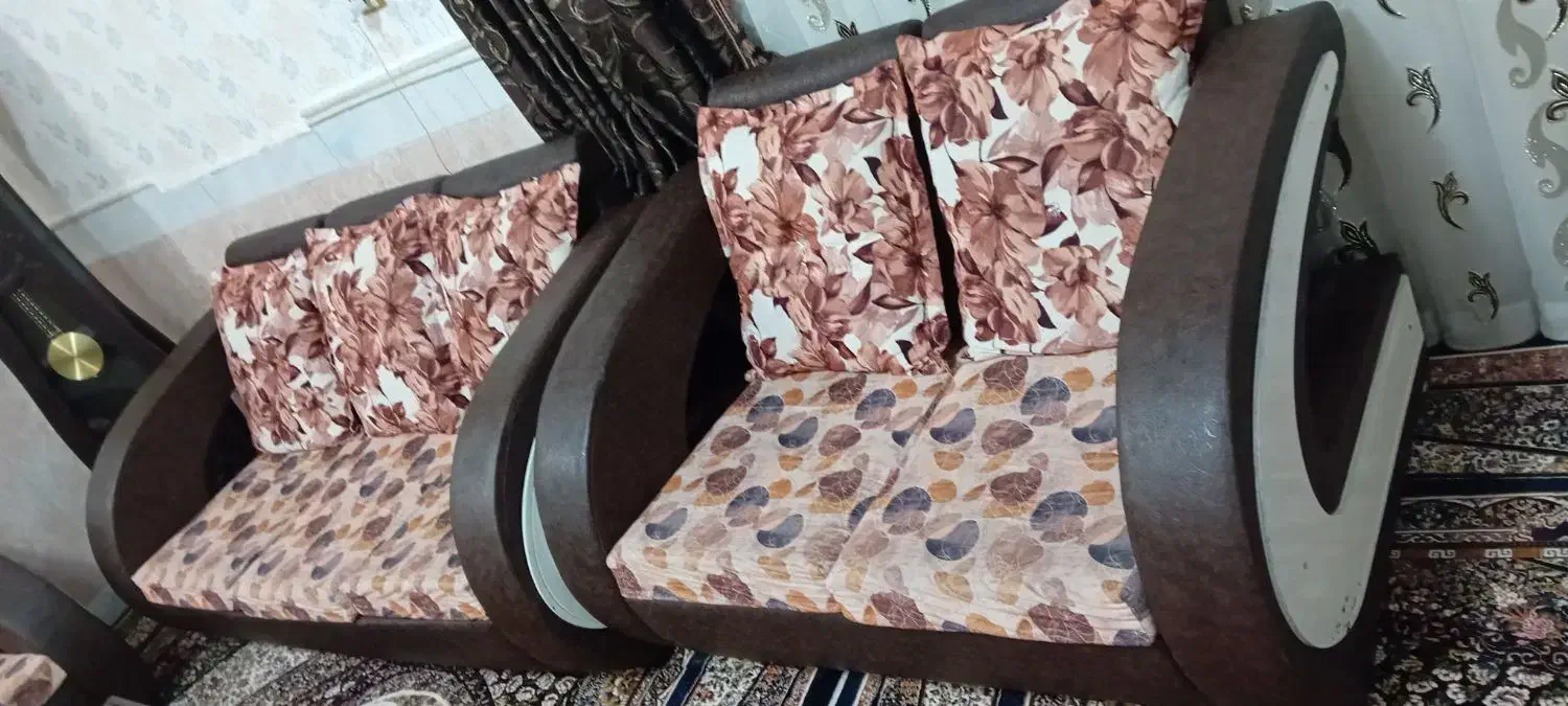 مبل راحتی با میز در تمیز و شیک|مبلمان خانگی و میز عسلی|سلفچگان, |دیوار