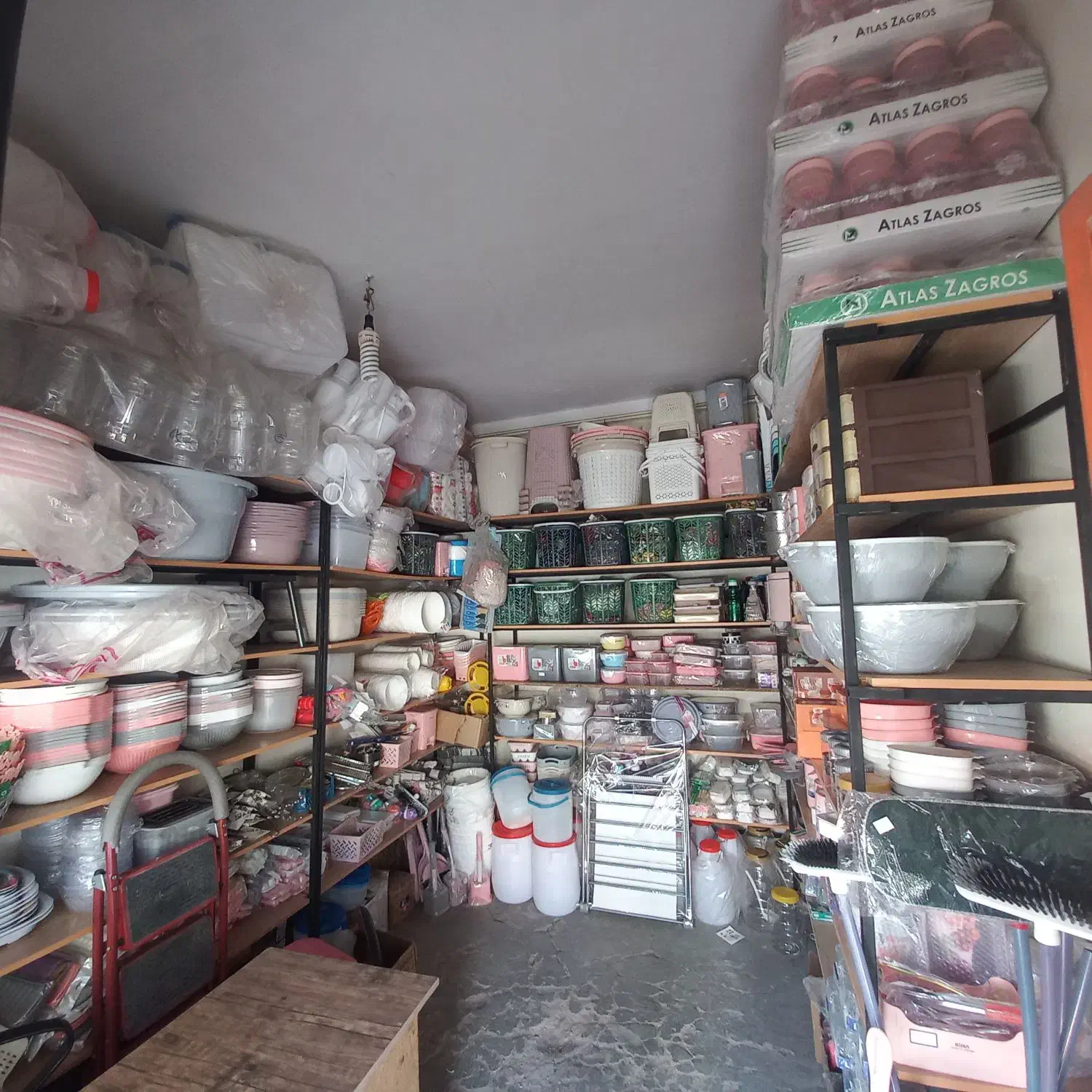 سلام وقت بخیر مغازه پلاستیک فروشی.|فروشگاه و مغازه|اقبالیه, |دیوار