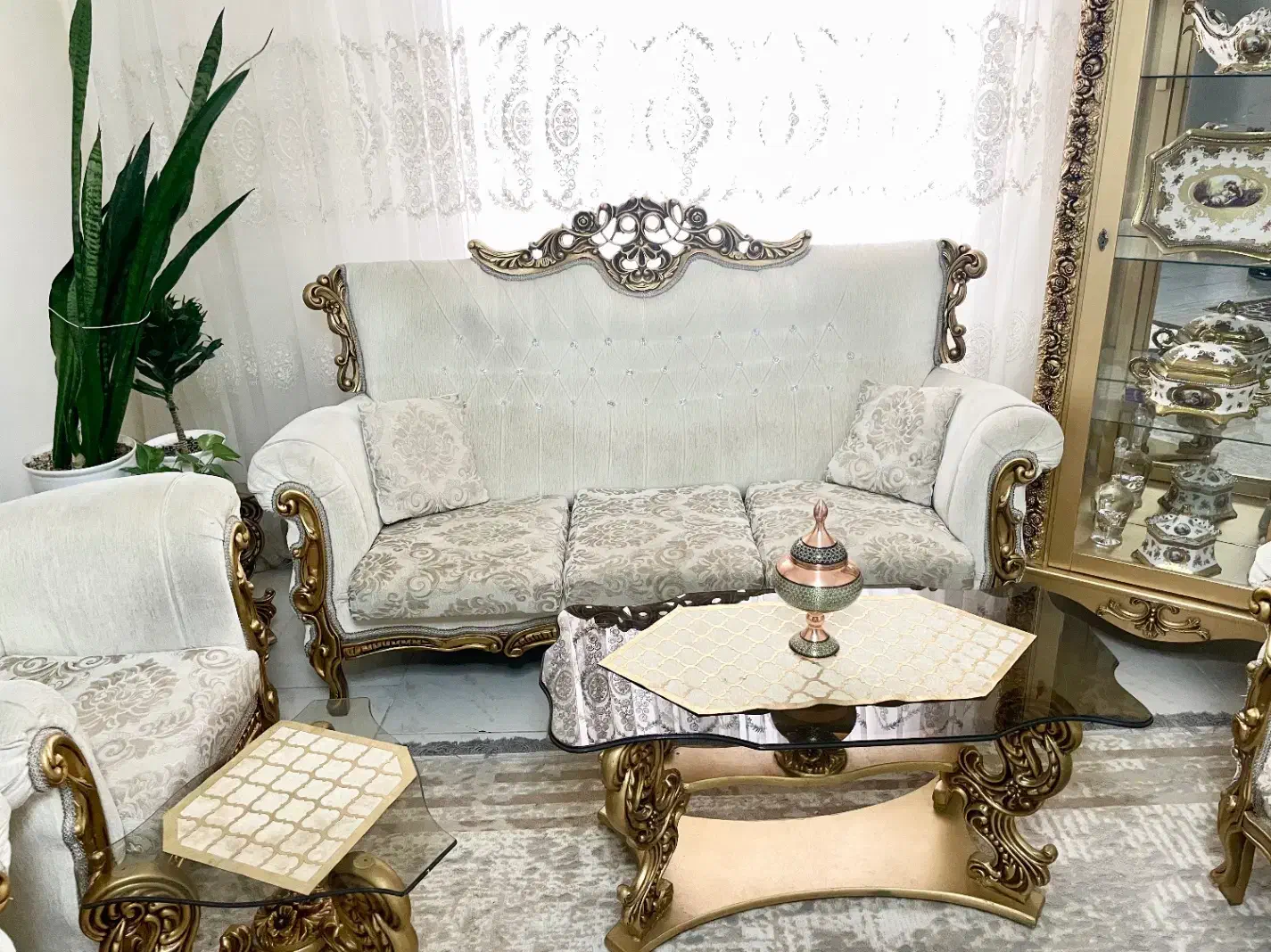مبل ۷ نفره نیم استیل ۲ عدد میزعسلی وجلومبلی و بوفه|مبلمان خانگی و میز عسلی|پردیس, فاز ۱۱|دیوار