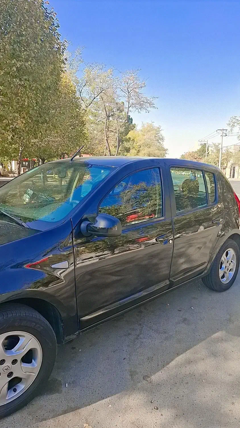 ساندرو اتوماتیک مدل۹۷|خودرو سواری و وانت|مشهد, کارگران|دیوار