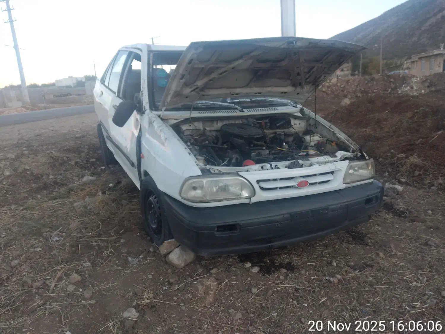 فروش پراید تصادفی مدل۱۳۷۷|خودرو سواری و وانت|گیلان غرب, |دیوار