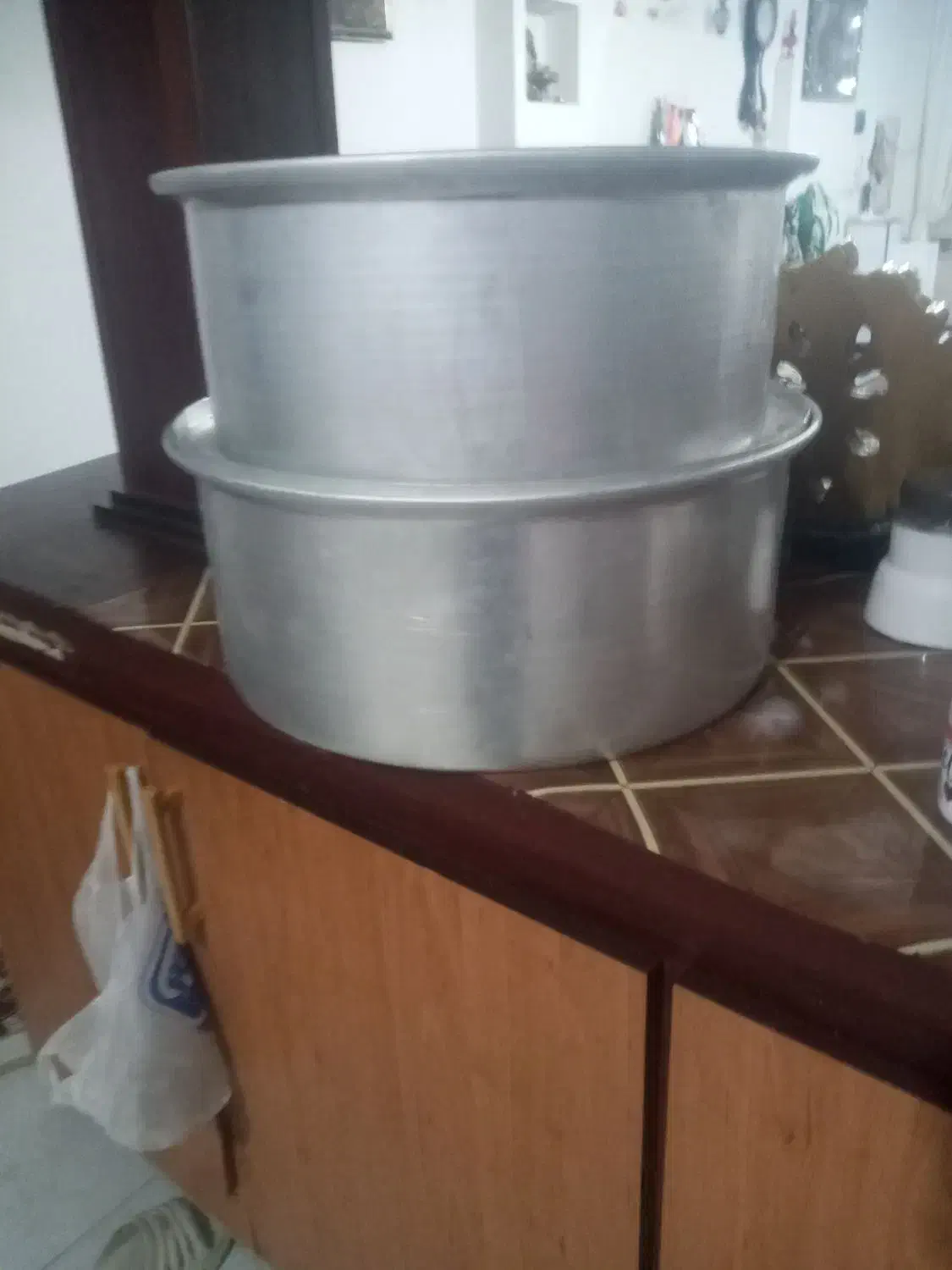 قابلمه روحی|ظروف پخت‌وپز|چناران, |دیوار