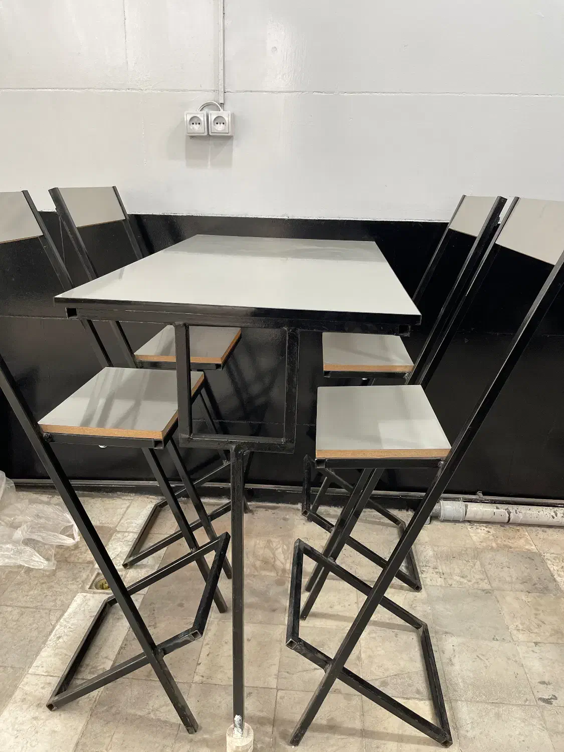 میز و صندلی|کافیشاپ و رستوران|قصرشیرین, |دیوار