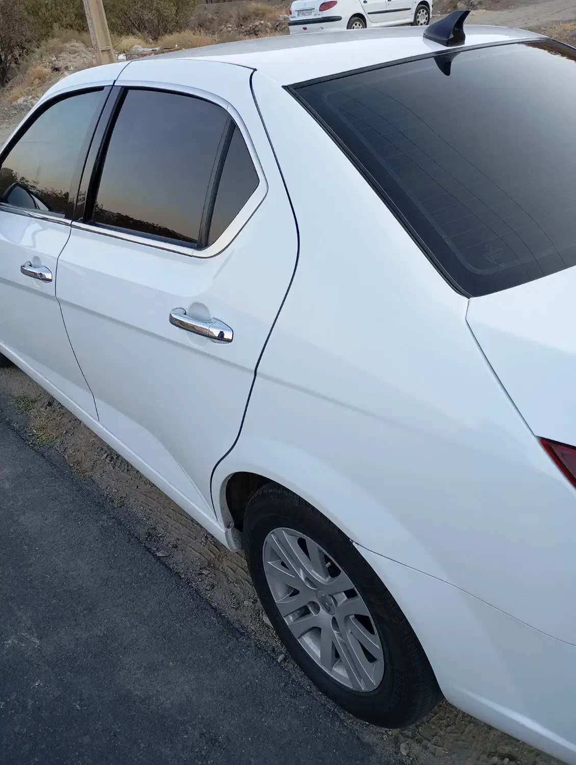 دناپلاس5دنده402|خودرو سواری و وانت|کاشان, شهدا|دیوار