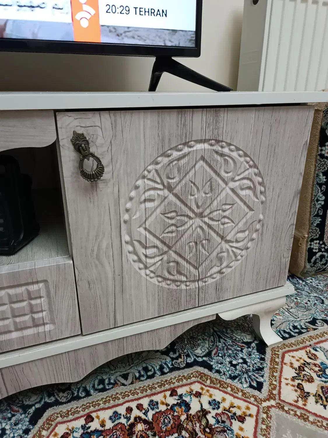 بوفه و میز تلویزیون|بوفه، ویترین، کنسول|دماوند, مسکن مهر گیلاوند|دیوار