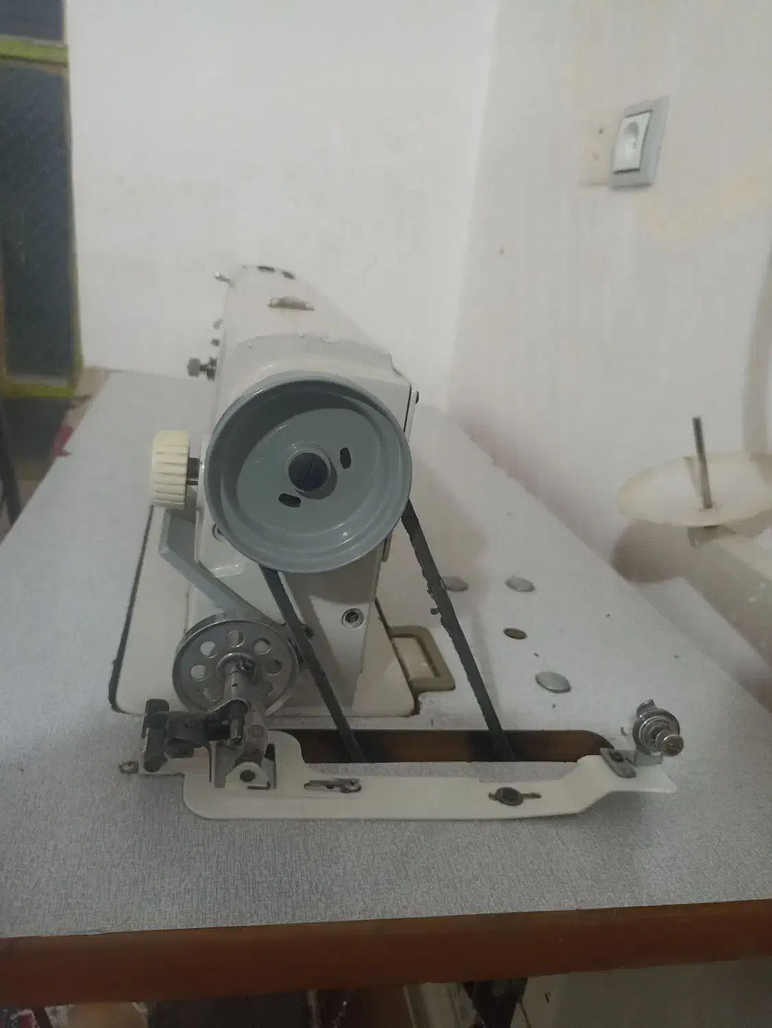 چرخ خیاطی دست دو در حد نو|چرخ خیاطی و ریسندگی|فیروزآباد (فارس), |دیوار