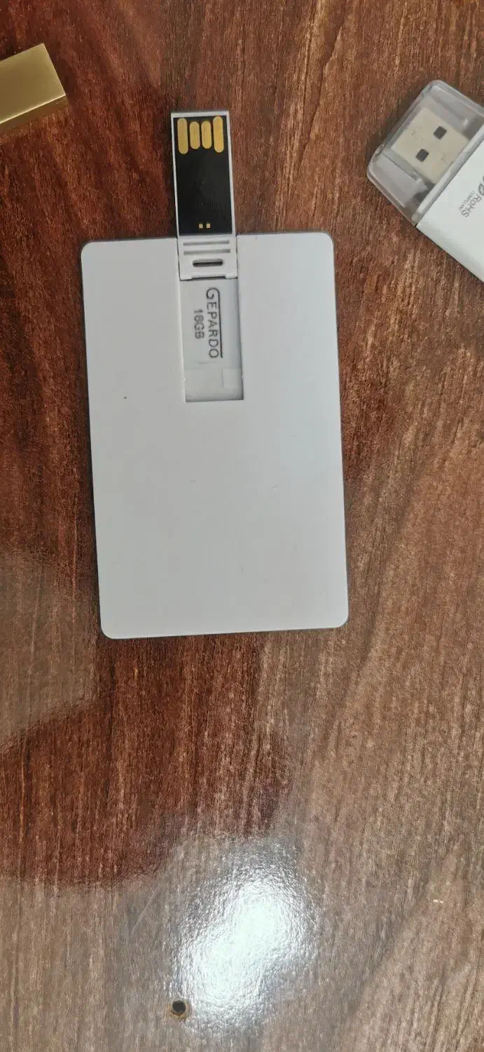 فلش 32گیگ|لوازم جانبی موبایل و تبلت|فولادشهر, مسکن مهر فولادشهر|دیوار