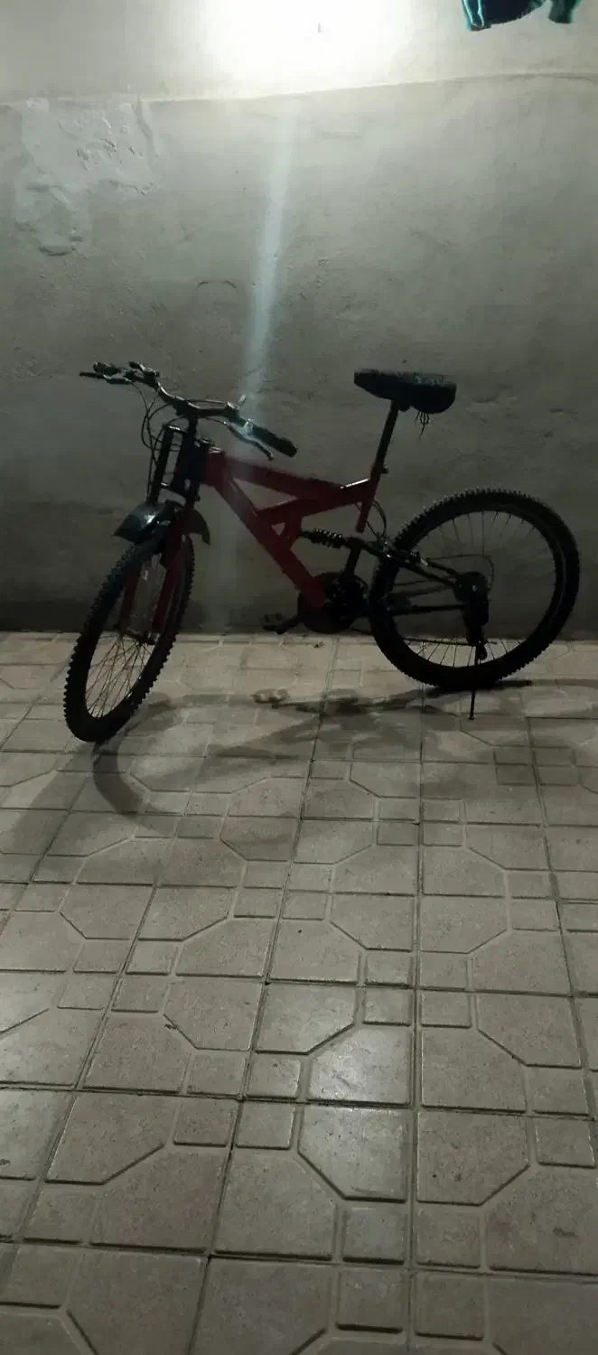 دوچرخه 26|دوچرخه، اسکیت، اسکوتر|میانه, |دیوار