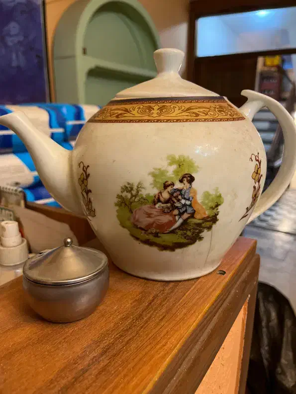 تعدادی قوری با سماور|سماور، چایساز، قهوهساز|اردبیل, |دیوار