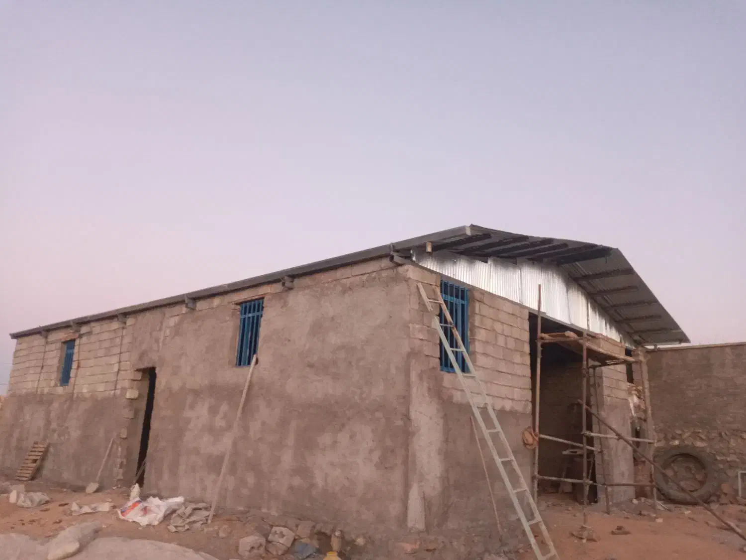 جوشکار سیار اجراع سقف شیروانی|خدمات پیشه و مهارت|نجف‌آباد, امیرآباد|دیوار