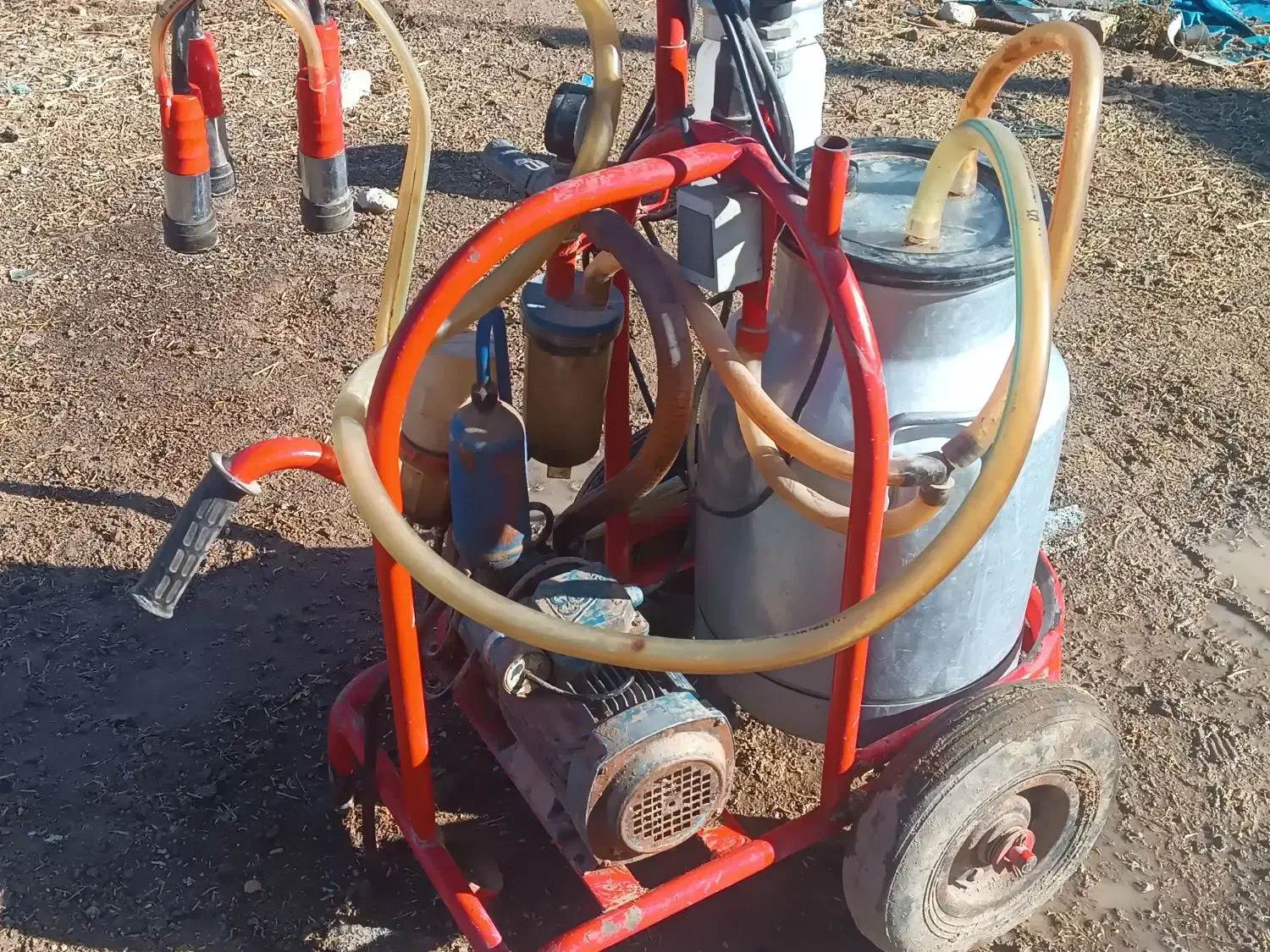 شیردوش دوواحده|لوازم جانبی حیوانات|مرودشت, فیروزی|دیوار